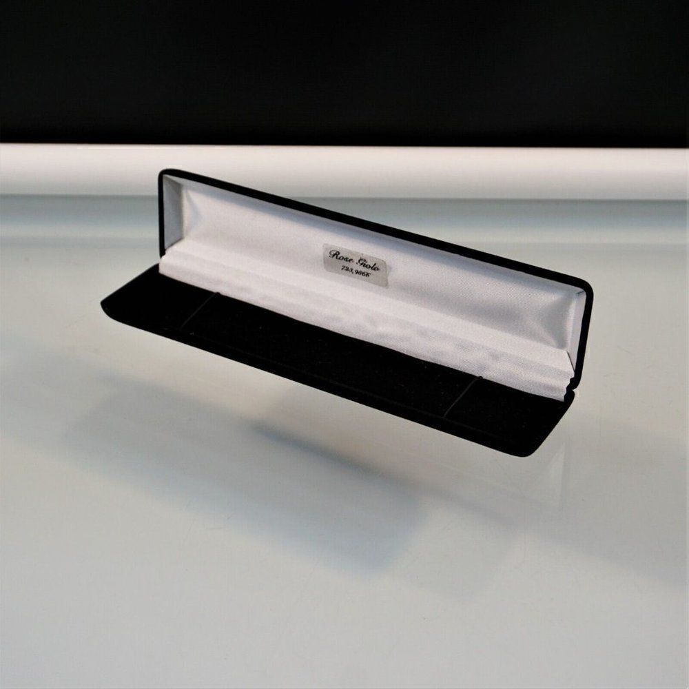 Vintage Rose Giolo Black Velvet Bracelet Gift Box Presentation Box
